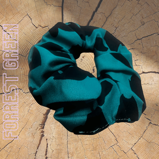 Scrunchie in sattem Waldgrün – handgenähtes Haaraccessoire von TREND Kollektiv