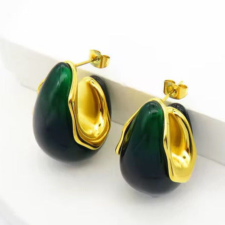 Goldene Edelstahl-Creolen mit dunkelgrünem Emaille-Finish – Aurora Drop Hoops