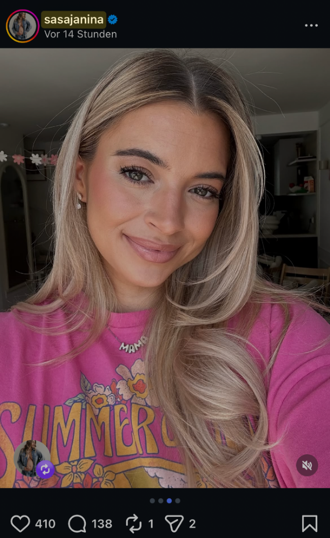 Sasajanina Influencerin Instagram trägt silberne mama Kette von TREND Kollektiv