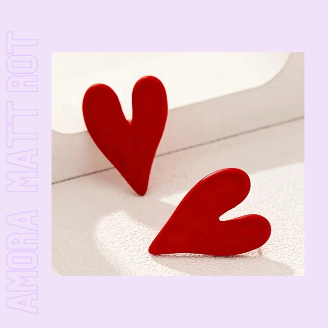 Vergoldete Herz-Ohrstecker in Rot – elegant, leicht und stilvoll von TREND Kollektiv