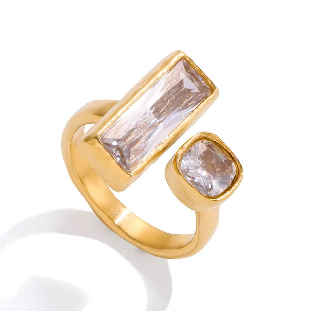 LUCIA Crystal Ring mit funkelnden Zirkonia-Steinen in Gold und Silber von TREND Kollektiv