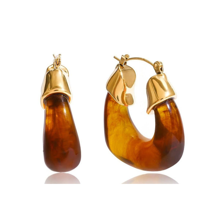 TERRA LOOP Hoops in Amber aus braunem Resin mit goldfarbenen Details