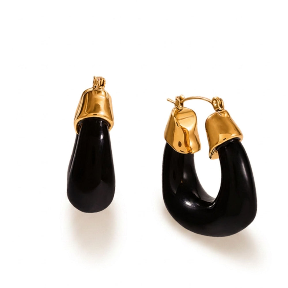 TERRA LOOP Hoops in Onyx aus schwarzem Resin mit goldfarbenen Details