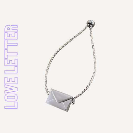 LOVE LETTER 18k Envelope Armband in Silber mit geschlossenem Briefumschlag-Anhänger – TREND Kollektiv