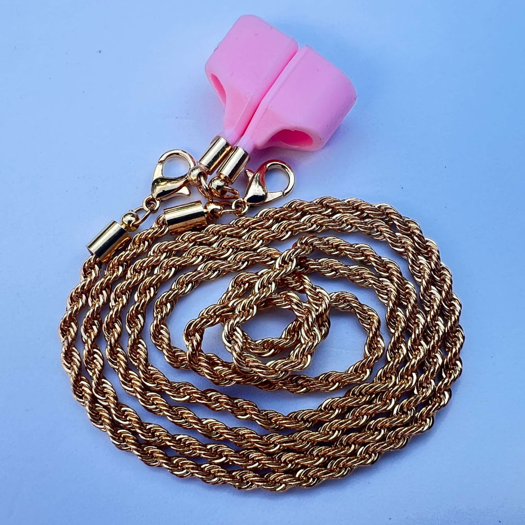 Pinke Vibe Strap Halterung mit goldfarbener Spiral-Kette – BOLD Twist Gold von TREND Kollektiv, stylisches In-Ear-Accessoire